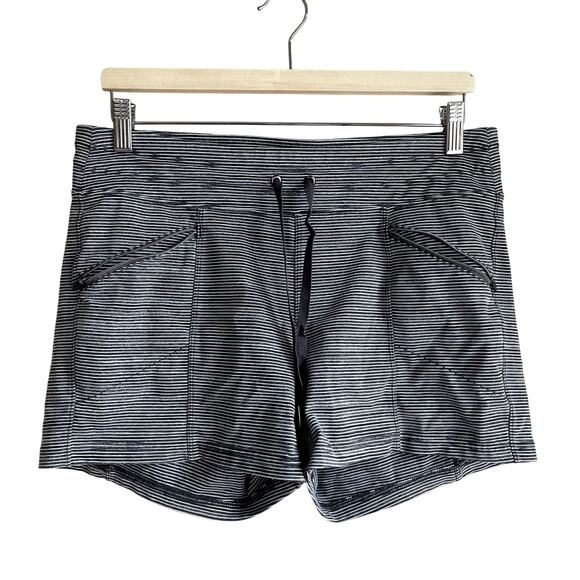 Athleta Pants - Athleta black white striped summer workout shorts women's size‎ M zipper pockets